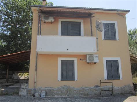 2 Bedrooms Farmhouse For Sale In Schiavi Di Abruzzo 572984 Gate Away