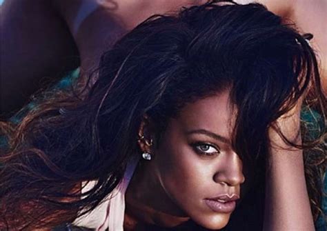 Revista Francesa Mostra Rihanna Nua Famosos TV Manaus