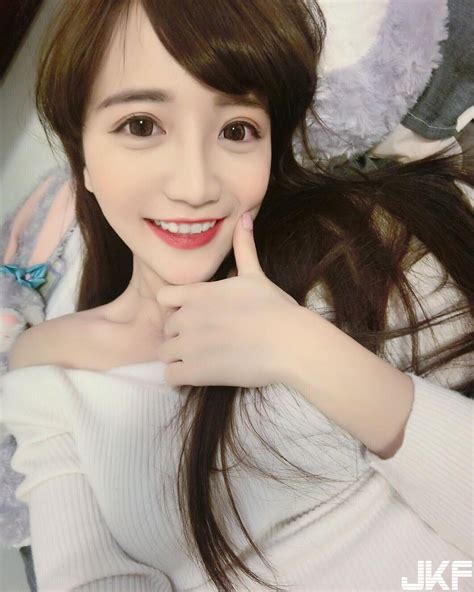 The site owner hides the web page description. 玉山銀行正妹櫃員 Freya Cheng 火紅比基尼大秀養眼上圍 (22P)｜FUN一下-最有趣的新聞，最火辣的正妹聚集地