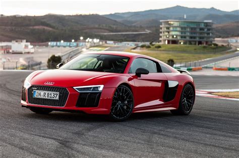 Everything You Want 2017 Audi R8 V10 And V10 Plus Review Automobile