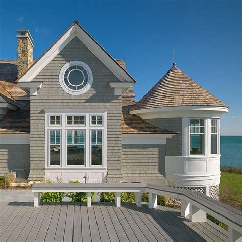 Seaside Refresher The Renovation Of This Waterfront Home Demonstrates