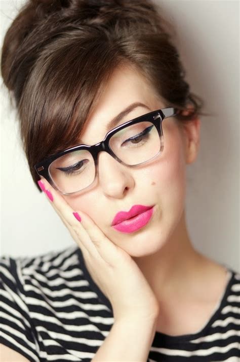 Makeup Tips For Girls Who Wear Glasses ~ Calgary Edmonton Toronto