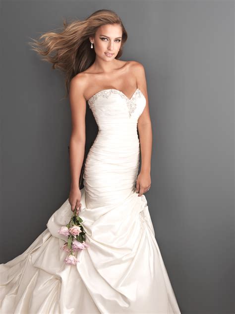 Allure Bridals Wedding Dress Bridal Gown Romance Collection Sweetheart 2601