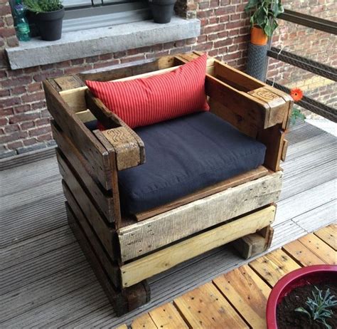 Eight Remodeling Pallet Ideas For Outdoor Furniture