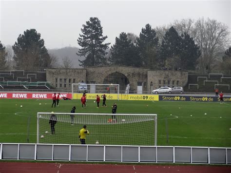 Stadion rote erde borussia dortmund ii athletics stadium, former venue of the borussia dortmund football team. Stadion Rote Erde - StadiumDB.com