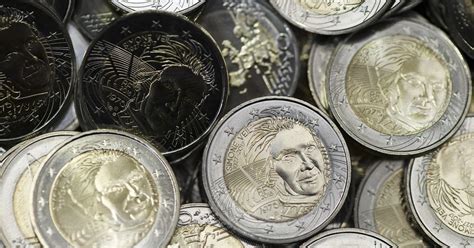 2 Million De Livre En Euro - Simone Veil: quinze millions de pièces de 2 euros à son effigie vont