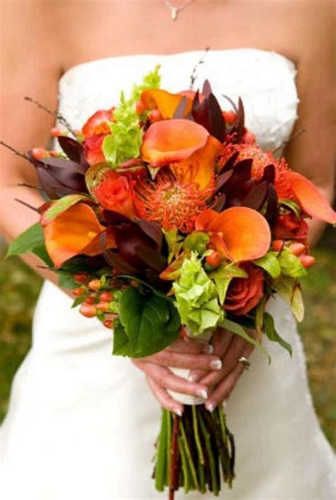 When it comes to wedding flowers, neutral color palettes are always at the top when choosing flowers and colors for your fall wedding, one decision you'll have to make is the style of bouquets that you and your maids will carry. Ideas For Fall Wedding Themes - Weddbook