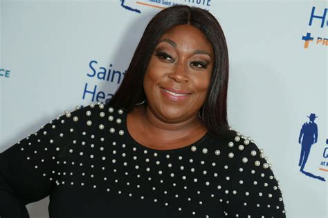 Loni Love Shows Off Natural Hair Explains Why She Only Wears Wigs