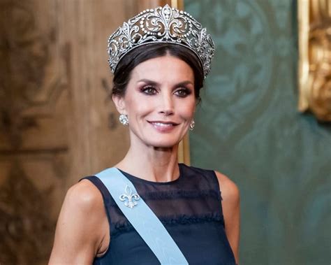 Reina Letizia Y El Manual Para Reinas De España Que Palacio Guardó En