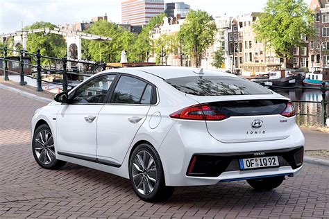It's a car that's been designed as electric only, unlike the kona and the namesake ioniq, which are also available as. HYUNDAI Ioniq specs & photos - 2016, 2017, 2018 ...