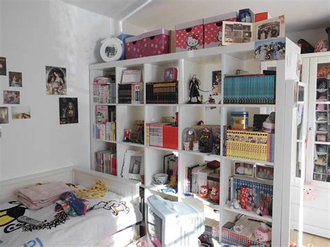 For this ikea room divider hack, all you have to do is rotate a shelving unit so that it is perpendicular to the wall. Ikea room dividers wall - perfect solution for visual ...
