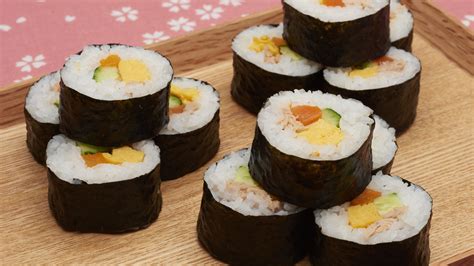Maki Zushi Sushi Rolls Lets Cook Japanese Nhk World Radio Japan