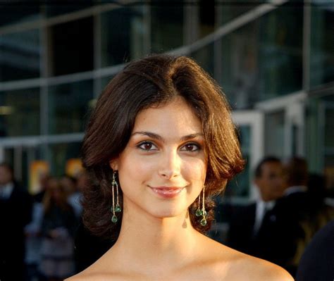 Morena Baccarin Height And Weight Stats Morena Baccarin Celebrities Morena