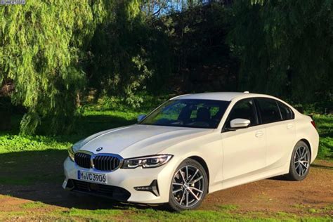 It also has a most. Fahrbericht BMW 3er 2019: Erste Fahrt im neuen 320d G20