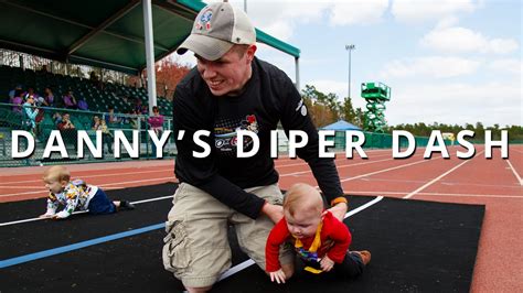 Dannys Rundisney Diaper Dash Race 2016 Princess Weekend Youtube
