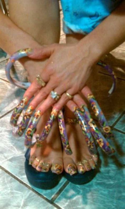 Women With Insanely Long Nails 50 Photos Klyker