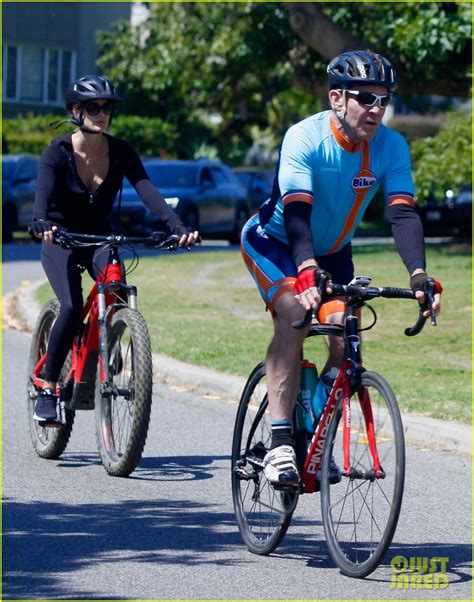 Dennis Quaid And Fiancee Laura Savoie Go For Afternoon Bike Ride Photo