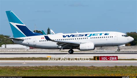 C-GYWJ - WestJet Airlines Boeing 737-700 at Fort Lauderdale - Hollywood ...