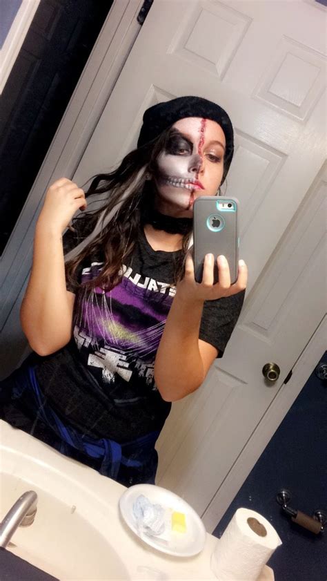 Pin By Kaylee Mcpherson On Halloween Mirror Selfie Selfie Mirror