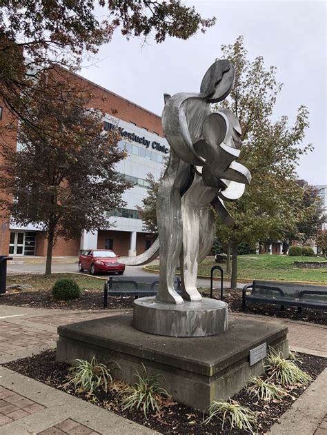Large outdoor sculptures bronze lion statues with ball for lawn ornaments decoration. Statue outside health center. | Statue, Lion sculpture ...