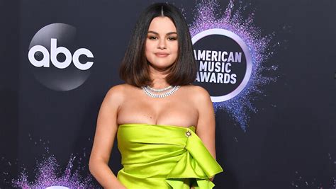 selena gomez reveals why she s not making sexual music videos anymore iheart