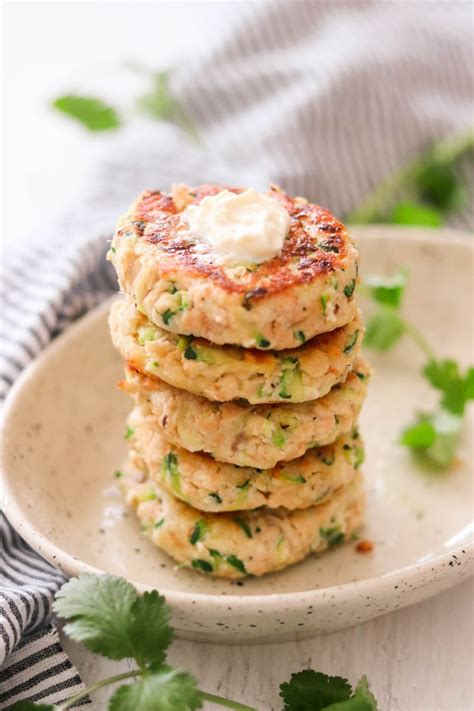 Salmon cakes are usually made with bread crumbs. Paleo & Whole30 Salmon Cakes with Zucchini (Nut Free, Keto ...