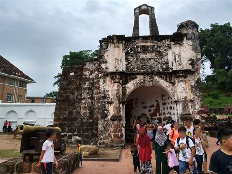 Tak lapuk dek hujan, tak lekang dek panas. Dunia Anakku: Melaka Heritage Trail - peluang dekati ...