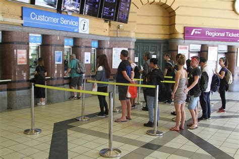 Queue At The Suburban Ticket Office At Flinders Street Station Wongms Rail Gallery