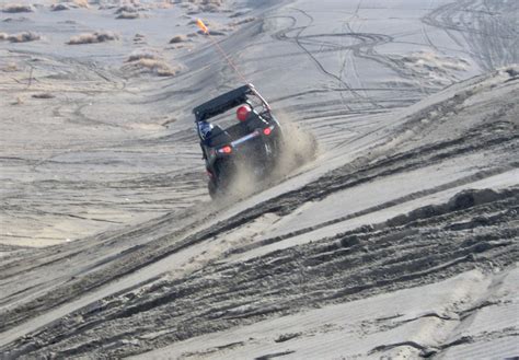 Four Wheel Driving Moses Lake Sand Dunes Wenatchee Washington Usa
