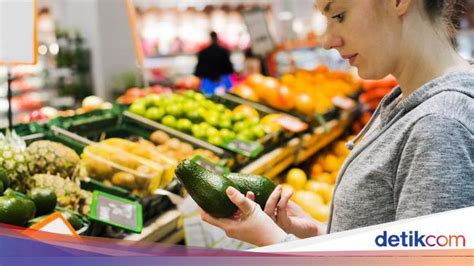 Cobalah minum 20 gram cuka sari apel dalam 40 gram air sebelum anda makan untuk membantu mengurangi lonjakan gula darah. 5 Jenis Buah yang Dipercaya Bisa Menurunkan Gula Darah