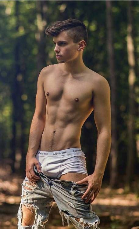 Adam Jakubowski Shirtless Men