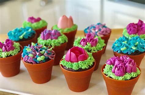 How To Make Flower Pot Cupcakes Inspired Chick