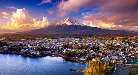 Mount Fuji Japans Most Spectacular Views In Autumn