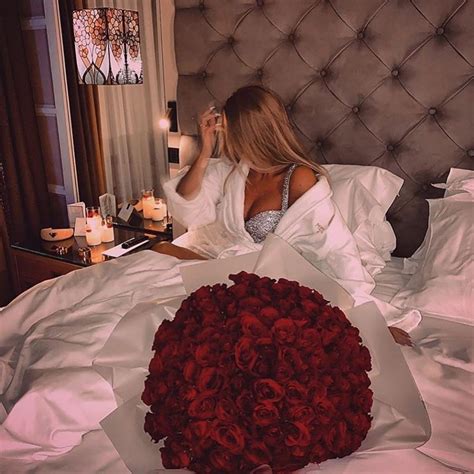 Fashion Qatss On Instagram “gn 🌹” Luxury Couple Rich Girl Lifestyle Luxury Life