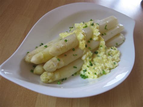 La torta salata agli asparagi preparata con il bimby è l'ideale per chi non ha abbastanza tempo, infatti è veloce, saporita e allo stesso tempo strudel salato con speck e asparagi | dolci ricette di pietro. Ricetta Salsa bolzanina, calorie e valori nutrizionali
