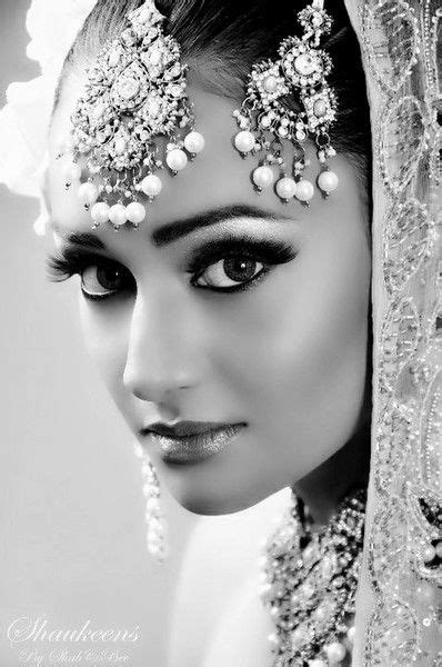 Beautiful Indian Bride The Indian Young Women Are Gorgeous Indian Makeup Indian Beauty Arabic