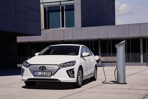 Hyundai Ioniq Electric 2021 Range Redesign And Review Cars Review 2021