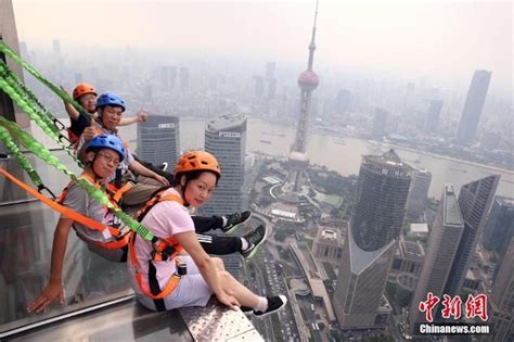 Now Thats A Skywalk Jin Mao Tower To Open Worlds Highest Fenceless