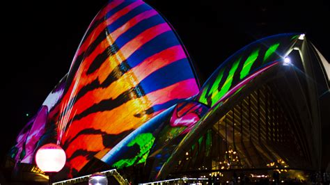 Sydney Opera House Lighting The Sails Luxx