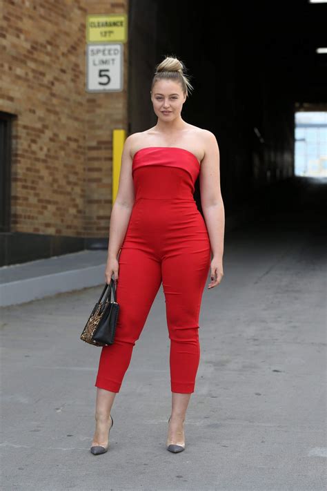 Iskra Lawrence At Badgley Mischka Fashion Show In New York 09122017