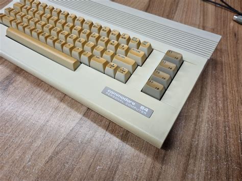 Commodore 64 C64c Pal Budget Range 1 Months Warranty Inc Ebay