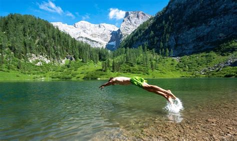 The Brilliant Benefits Of Wild Swimming And Hot Spring Bathing Flash Pack