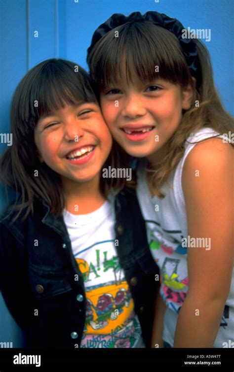Children Friendship Smiling Hi Res Stock Photography And Images Alamy