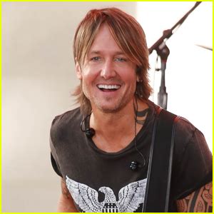 Urban debuted the song live on the 51st annual country music association awards that same day. Keith Urban Photos, News and Videos | Just Jared