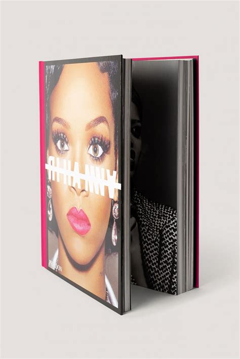 Rihanna Book In 2021 Rihanna Körpermaße Rosa