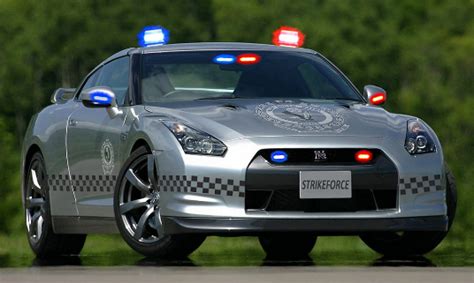 How To Spot An Undercover Police Car In 4 Simple Steps Clickhowto