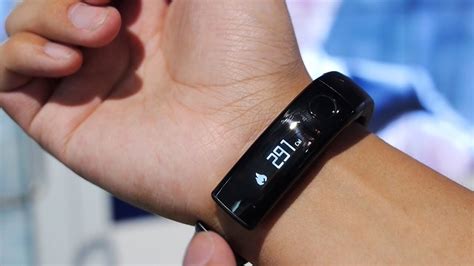 Lg Lifeband Touch Hands On Ces 2014 Youtube