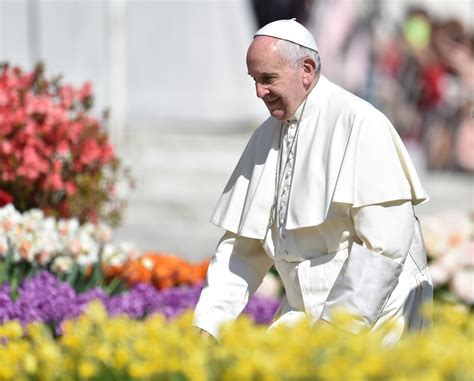 Pope Francis Offers Hope To Divorced Catholics Says No To Gay Marriage The Washington Post