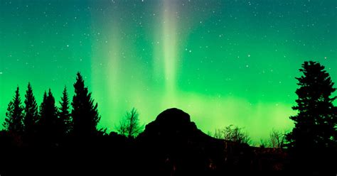 Shoot the Northern Lights | Go Crowsnest Pass