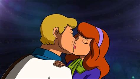 Image Fred And Daphnes Kisspng Scoobypedia Fandom Powered By Wikia